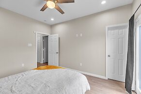 Chic Pet Friendly 3br Duplex In Amazing Location 3 Bedroom Duplex