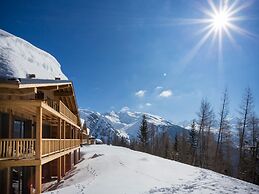 Apartment in La Rosiere With Ski Access