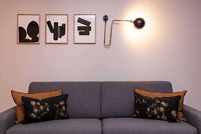 Hotel Tinah: Elegance and Comfort Near the Champs-elysees