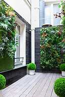 Hotel Tinah: Elegance and Comfort Near the Champs-elysees