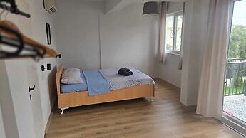 VILLA OLINDA 4 BED with huge garden