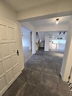 VILLA OLINDA 4 BED with huge garden