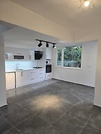 VILLA OLINDA 4 BED with huge garden