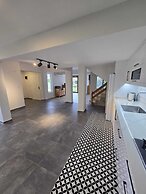 VILLA OLINDA 4 BED with huge garden