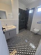 VILLA OLINDA 4 BED with huge garden