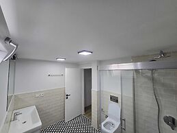 VILLA OLINDA 4 BED with huge garden