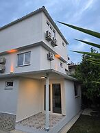 VILLA OLINDA 4 BED with huge garden