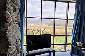 Sleep 4-5 Family Cottage - Petok, Parking,gameroom