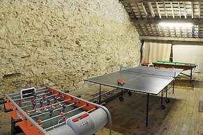 Sleep 4-5 Family Cottage - Petok, Parking,gameroom