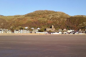 Sleep 4-5 Family Cottage - Petok, Parking,gameroom