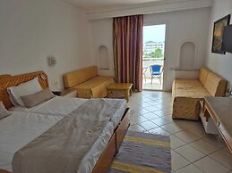 Golf Residence- Family Only