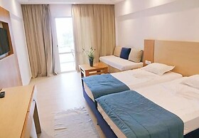 Golf Residence- Family Only