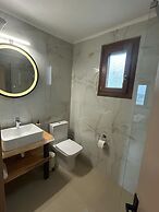 KYNTHIA seaview apartments