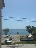 KYNTHIA seaview apartments