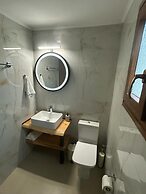 KYNTHIA seaview apartments