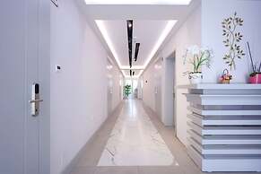 Beach Apartment 01 in Durr s