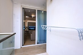 Beach Apartment 01 in Durr s