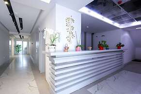 Beach Apartment 01 in Durr s