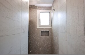 Beach Apartment 01 in Durr s