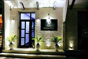 White City  Hotel & Restaurant