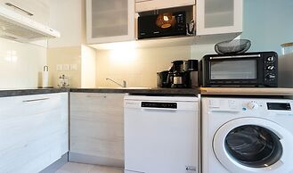 Apartment in Serignan With Shared Pool