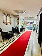 Lal Hotel