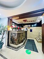 Lal Hotel