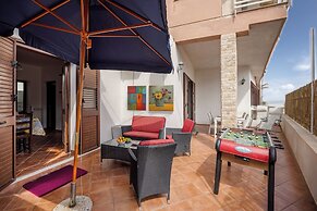 VFH The Castle Bay apartment and terrace