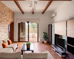 VFH The Castle Bay apartment and terrace