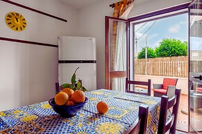 VFH The Castle Bay apartment and terrace