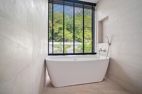 Bella Villa by RESAVA