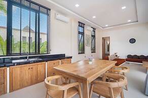 Bella Villa by RESAVA