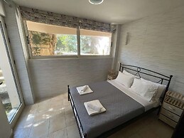 Cassiopeia 5 BR Villa on beach with pool