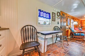 Fenced Yard: Quaint Cabin Near Lake Texoma!