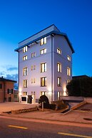 Lugano Suite Modern Concept 5