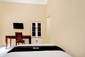 Hotel O Surabaya near Pelangi Park formerly D'best Kutisari