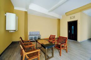 Hotel O Surabaya near Pelangi Park formerly D'best Kutisari