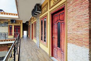 Hotel O Surabaya near Pelangi Park formerly D'best Kutisari