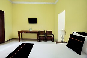 Hotel O Surabaya near Pelangi Park formerly D'best Kutisari