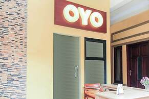 Hotel O Surabaya near Pelangi Park formerly D'best Kutisari