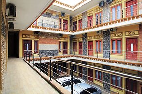 Hotel O Surabaya near Pelangi Park formerly D'best Kutisari