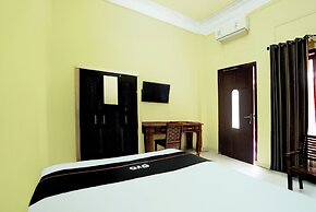 Hotel O Surabaya near Pelangi Park formerly D'best Kutisari