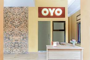 Hotel O Surabaya near Pelangi Park formerly D'best Kutisari