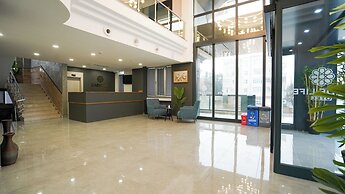 Zade Life OTEL