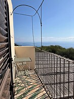 Casa Bacco, Capistello