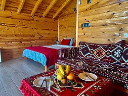 Celazeni Suit Bungalov