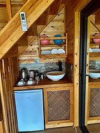 Celazeni Suit Bungalov