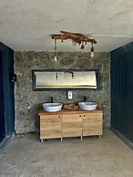 Celazeni Suit Bungalov