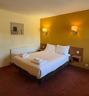 Tollgate Hotel