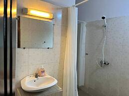 Medo's Luxury Houses - Large Studio